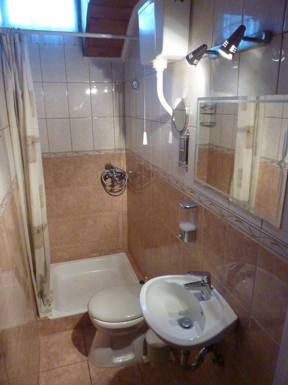 Vadasztanya Apartmanhazak Сиофок Стая снимка