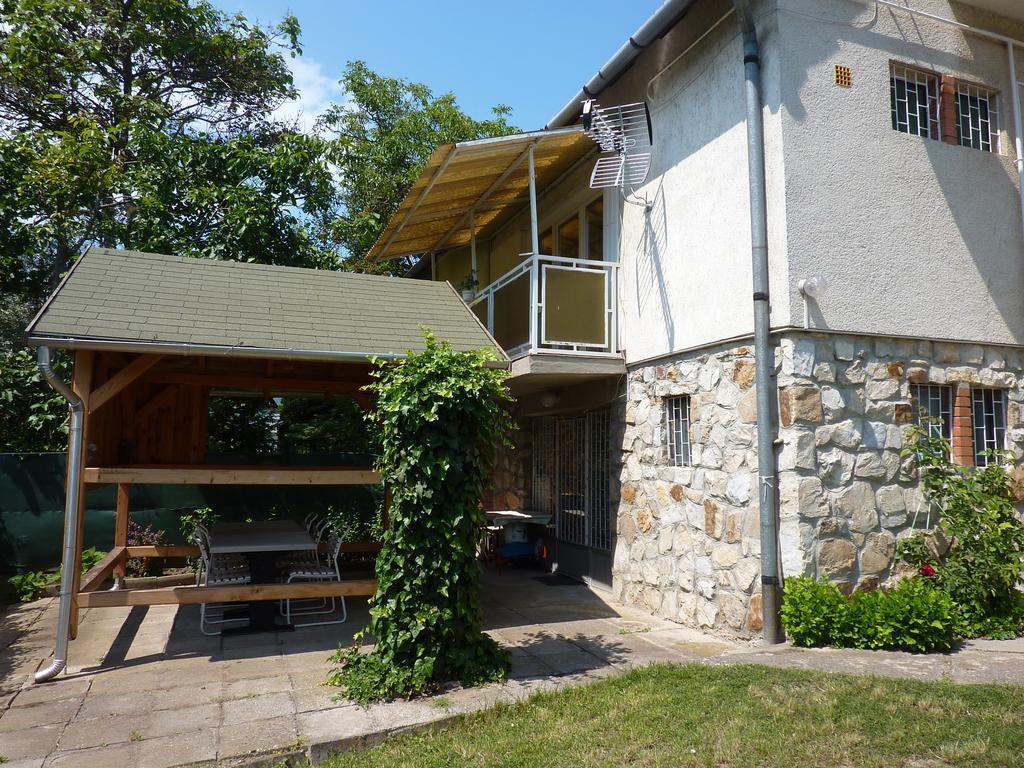 Vadasztanya Apartmanhazak Сиофок Стая снимка