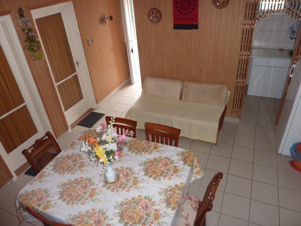 Vadasztanya Apartmanhazak Сиофок Стая снимка