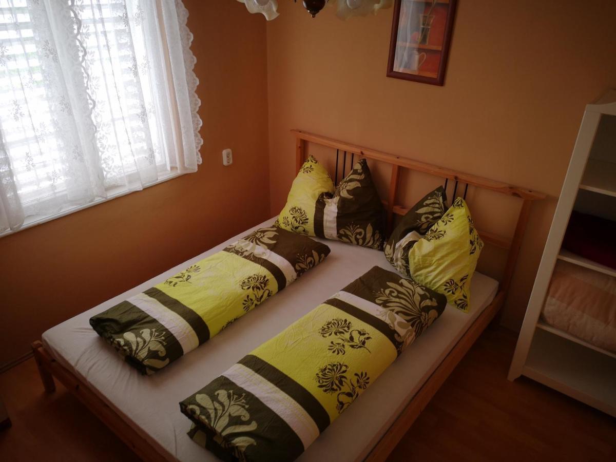 Vadasztanya Apartmanhazak Сиофок Екстериор снимка