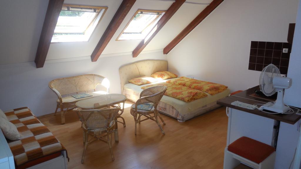 Vadasztanya Apartmanhazak Сиофок Екстериор снимка