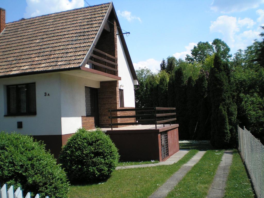 Vadasztanya Apartmanhazak Сиофок Стая снимка