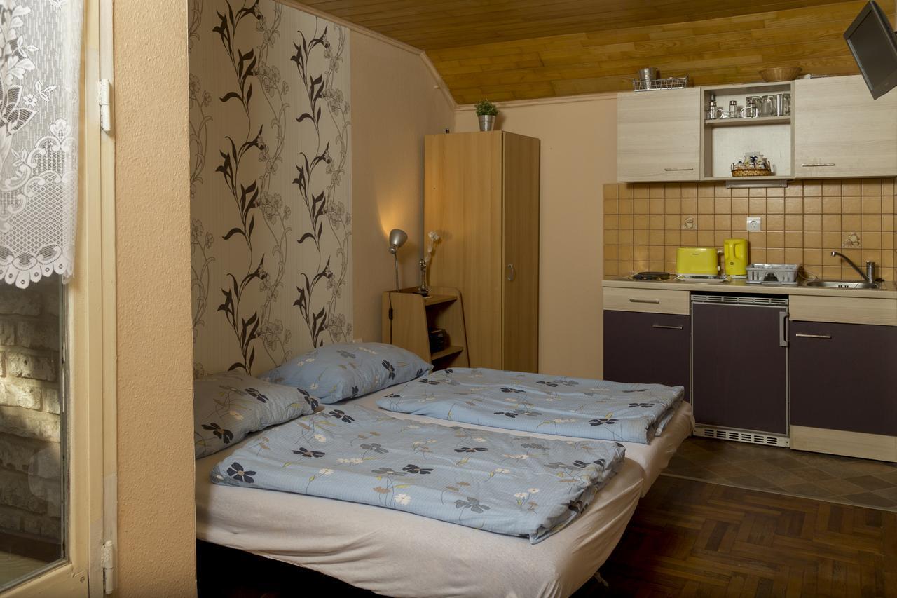 Vadasztanya Apartmanhazak Сиофок Екстериор снимка