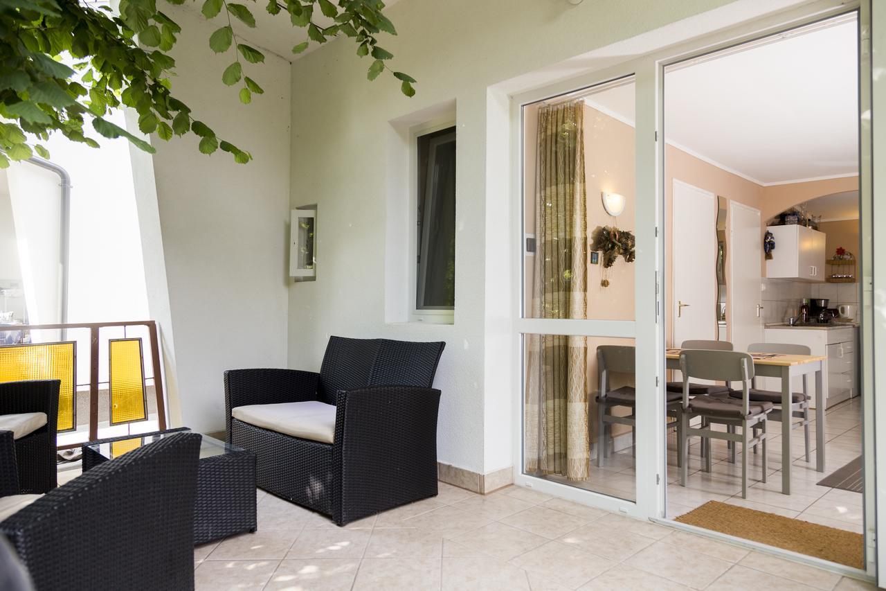 Vadasztanya Apartmanhazak Сиофок Екстериор снимка