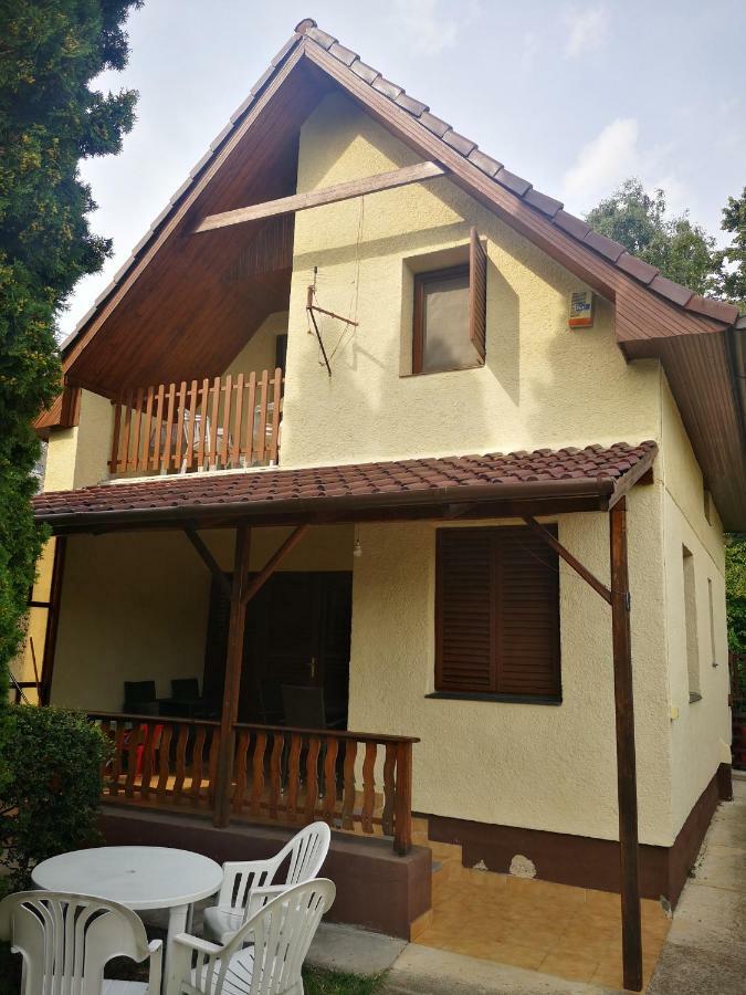 Vadasztanya Apartmanhazak Сиофок Стая снимка